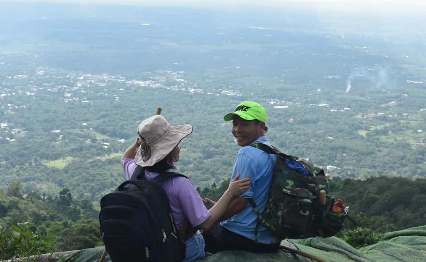 After the wedding, it is a long journey, understanding and respecting each other will overcome all storms. Photo: Bich Nhung