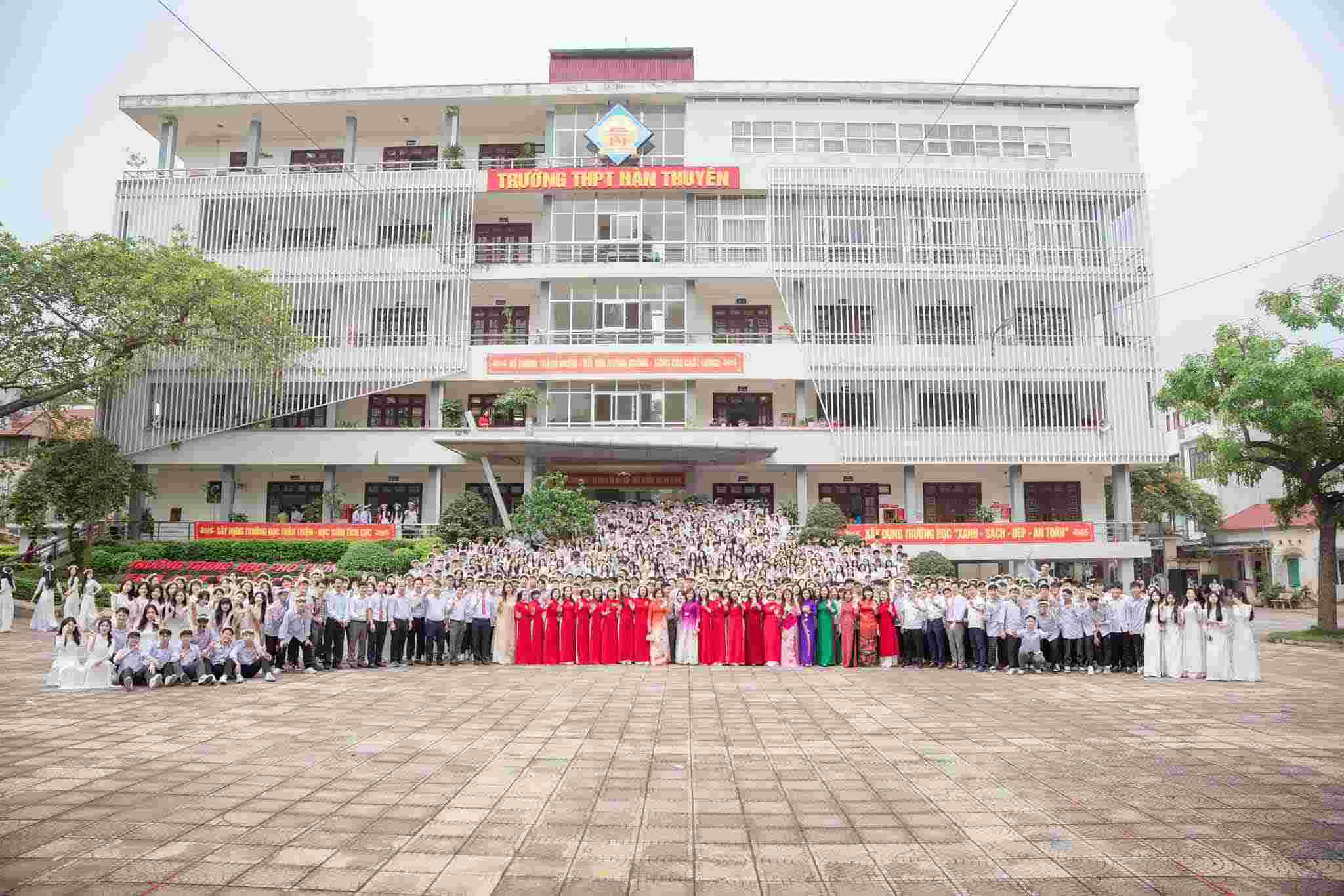 Han Thuyen High School (Bac Ninh). Photo: School Fanpage