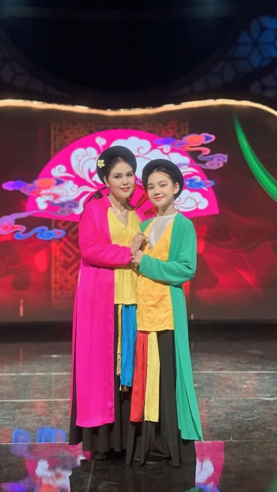 Vi An hanh phuc khi duoc gap than tuong 