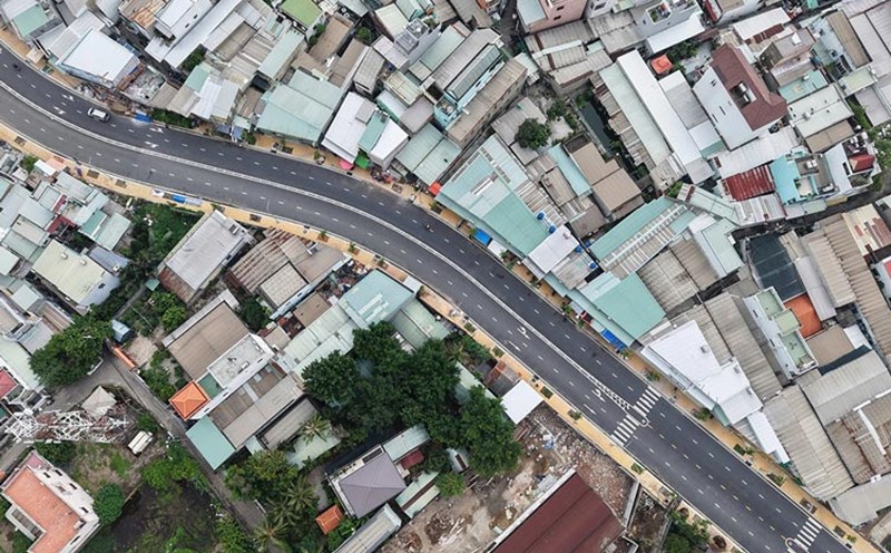 From a polluted canal to a spacious road in Ho Chi Minh City, people's lives have turned a new page