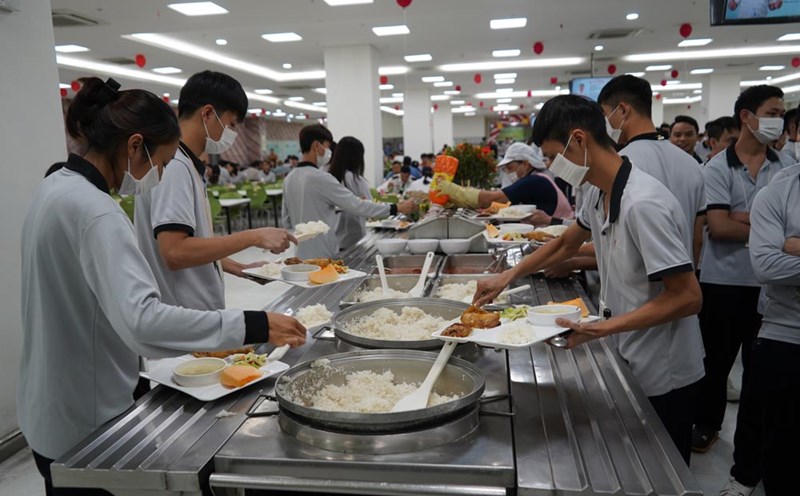 730,000 VND/month for shift meals for workers is no longer valid