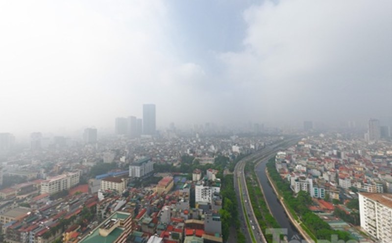 Hanoi air pollution is at a red alert level. Photo: Cong Huong