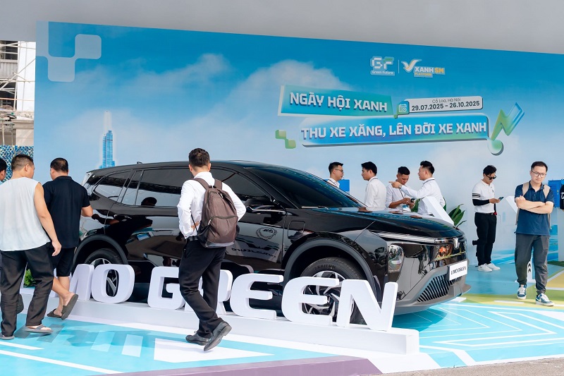 Tai xe dich vu nhan nhieu uu dai khi mua cac dong xe Herio Green, Limo Green tu GSM.