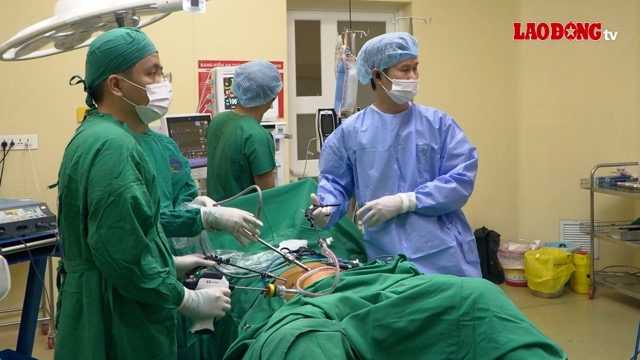 patients with rectal cancer are getting younger. Graphic photo: Huong Son