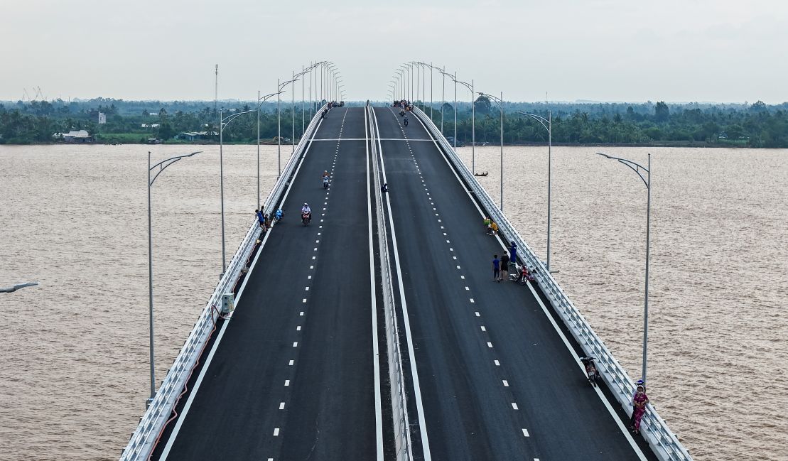 다이응아이 2 다리가 곧 완공되어 8월 1일부터 임시 개통됩니다