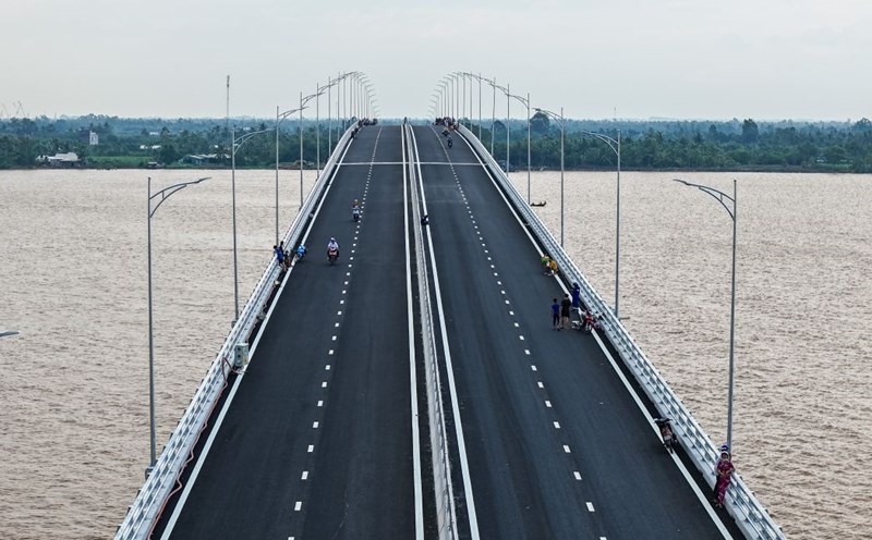 Dai Ngai 2 Bridge is about to be completed, temporarily opened to traffic from August 1
