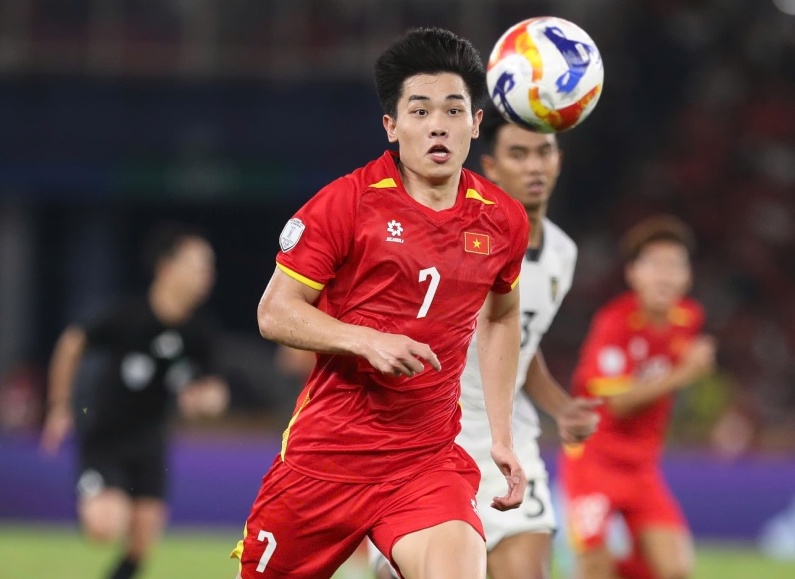 Striker Nguyen Dinh Bac. Photo: Tuan Huu