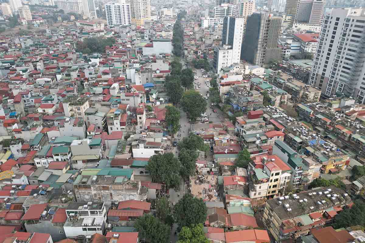 Phan lon mat bang chua duoc ban giao cho du an duong Vanh dai 1 doan Hoang Cau - Voi Phuc. Anh: Huu Chanh