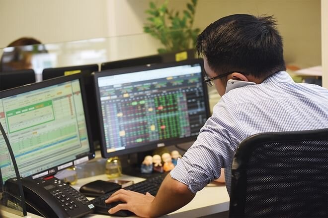 Chi so VN-Index da giam manh mat moc 1.500 diem khi nha dau tu chung khoan ban manh. Anh: Le Toan