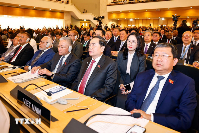 政治委員、チャン・タイン・ムン国会議員が第6回世界国会議員会議の開会式に出席。写真:TTXVN