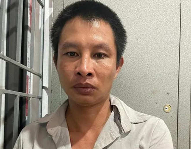 Khởi tố, bắt tạm giam đối tượng đuổi chém cha, sát hại mẹ