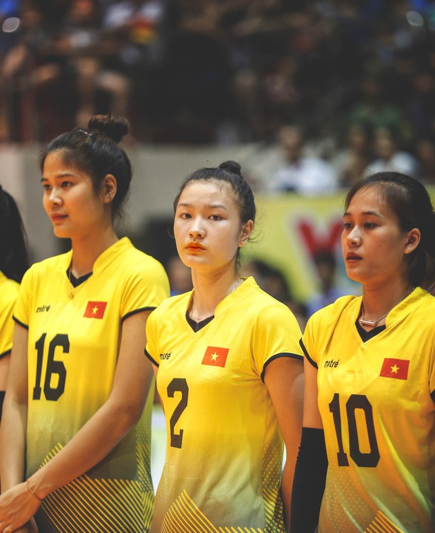 Kim Thanh (7) va Linh Chi (10) gianh danh hieu Hoa khoi nam 2018 va 2015. Anh: VTV Cup