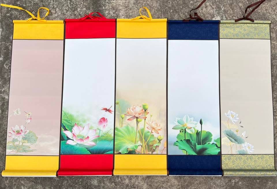 Silk lettering printed on xuan paper. Photo: Character provided