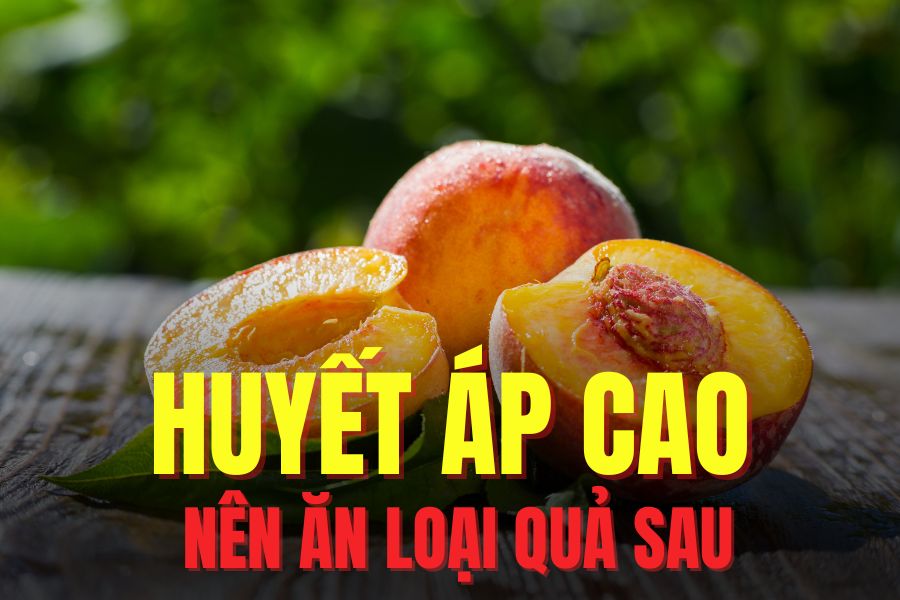 Les peches contiennent beaucoup de potassium et de substances antioxydantes bonnes pour les personnes souffrant d'hypertension arterielle. Illustration : Tra My