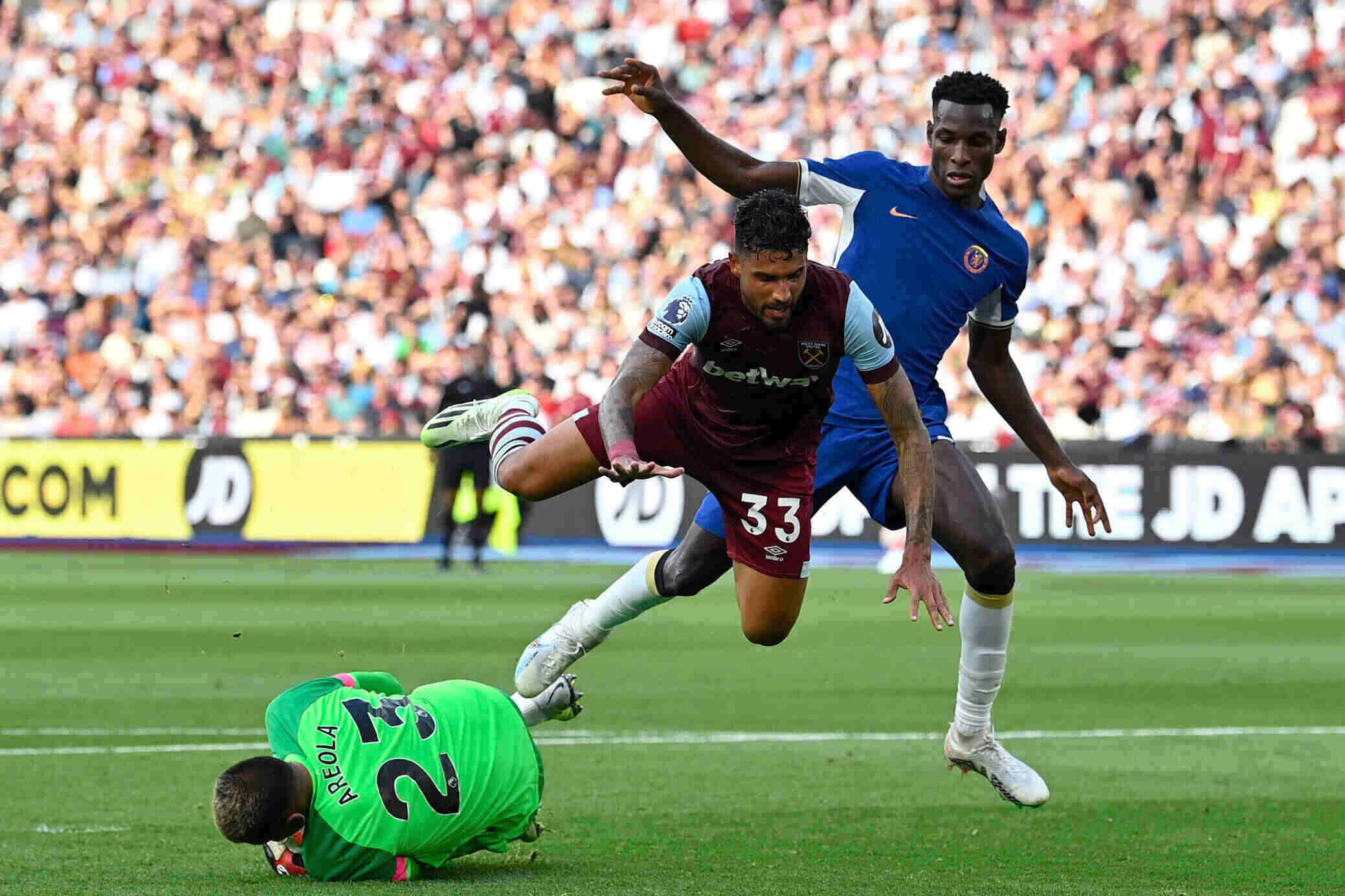 Nicolas Jackson dang lien tuc gay that vong trong mau ao Chelsea. Anh: AFP