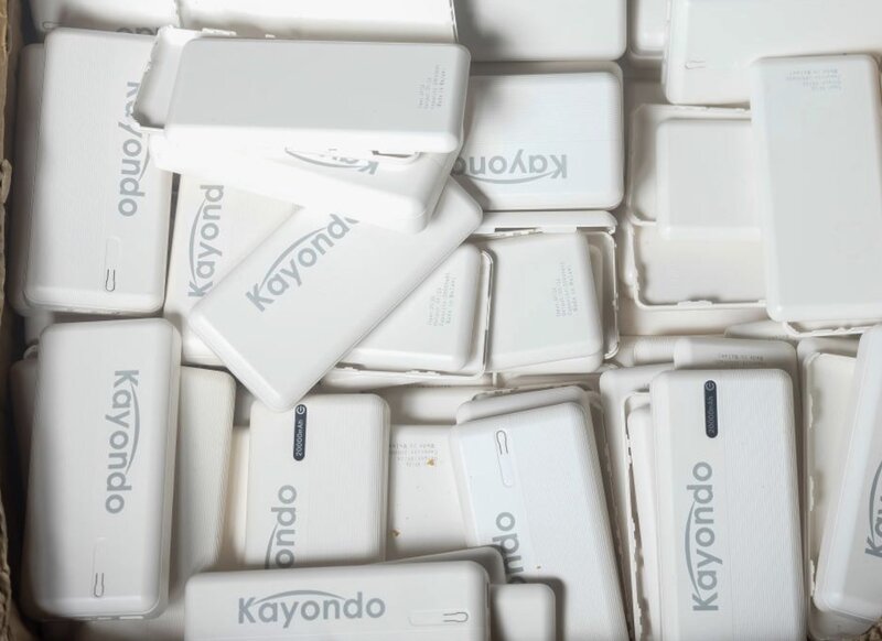 If you want to charge a backup on the plane, passengers need to place it in a visible place. Photo: Xinhua