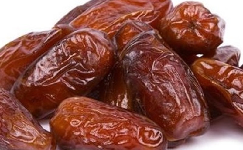 Dried fruits are high in fiber and micronutrients, but eating too much can affect the kidneys. Photo: Kieu Vu