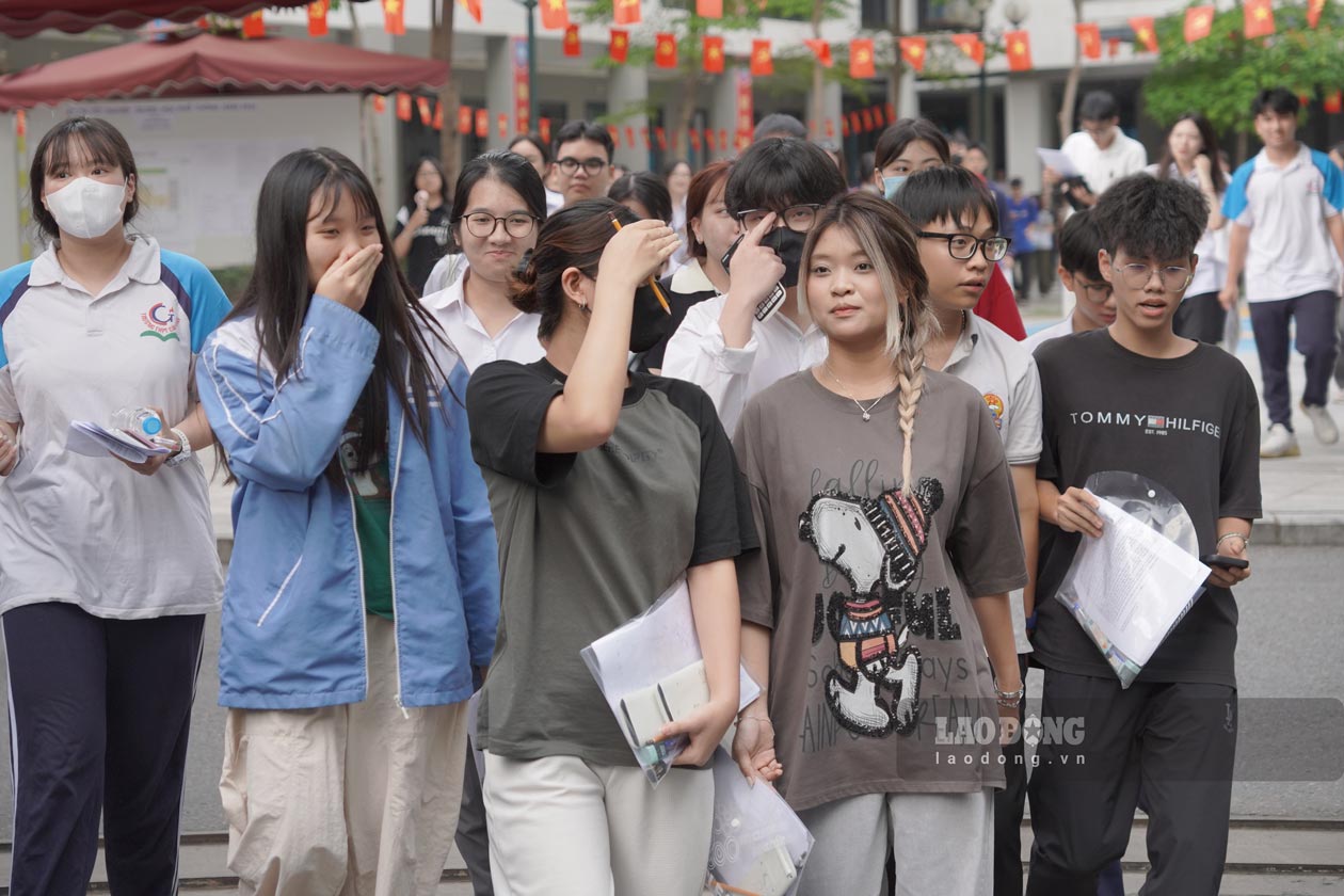 La revision des notes d'admission a l'universite en 2025 doit etre equitable entre les systemes d'admission