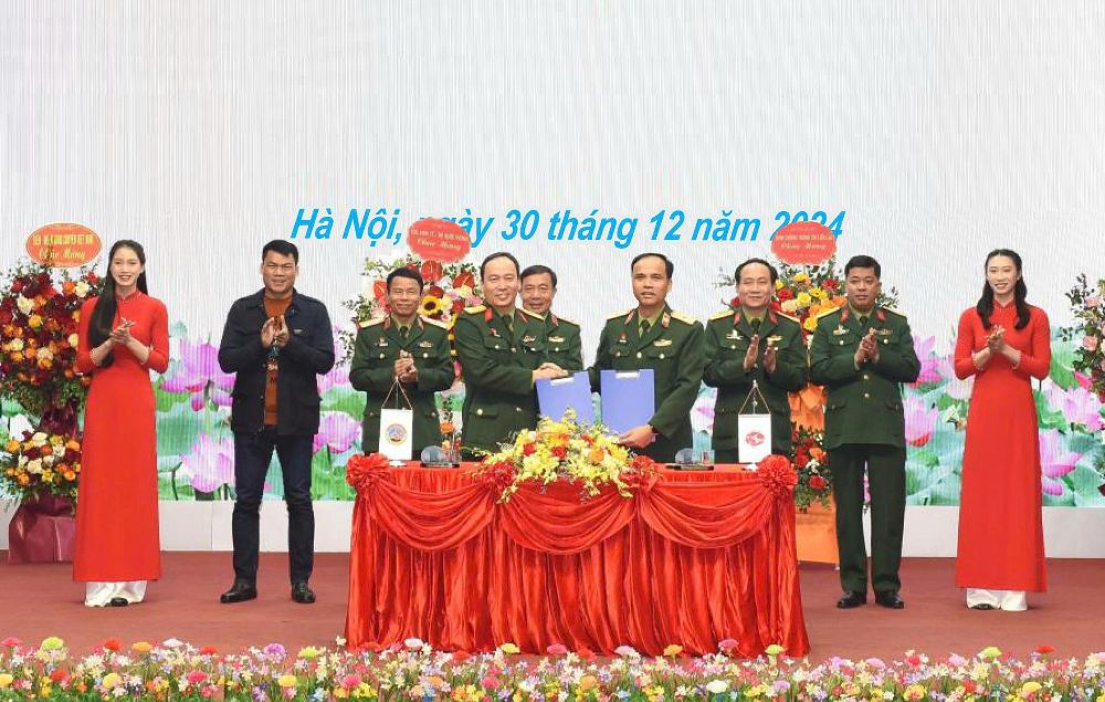 정보통신군단은 팀 발전을 목표로 후원사와 계약을 체결했습니다. 사진: BCTT