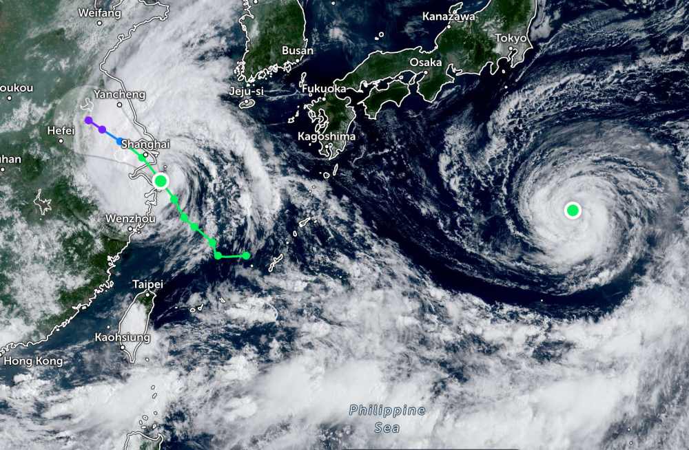 Cap nhat vi tri cua bao so 4 Co May va bao Krosa tren bien. Anh: JTWC