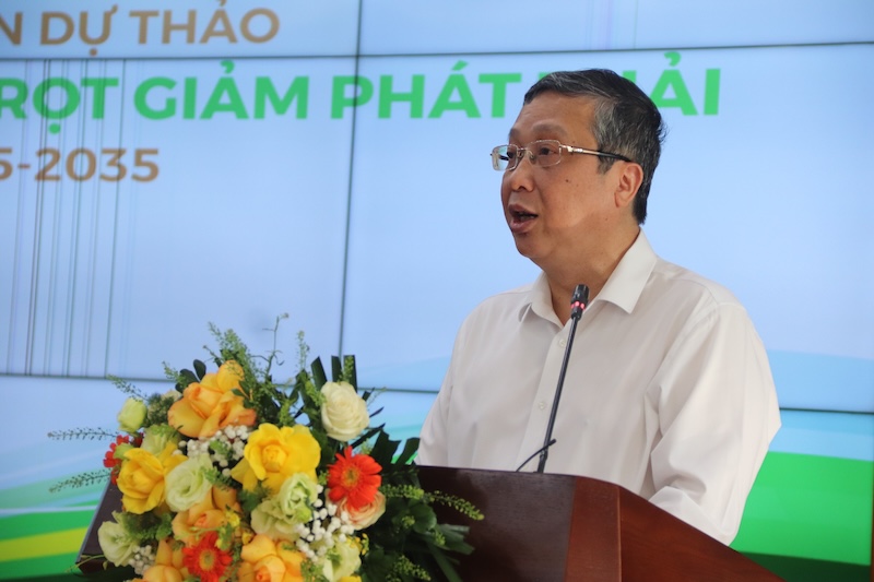 Le vice-ministre de l'Agriculture et de l'Environnement Hoang Trung lors de la conference. Photo : Nguyen Linh