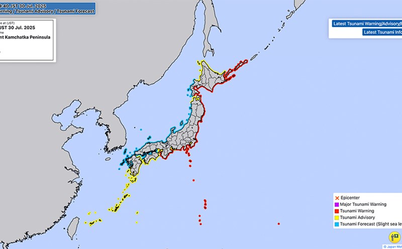 Tsunami warnings ( marked in red) and warnings ( marked in yellow) over a large area after the earthquake near Kamchatka Peninsula, Russia. Photo: Japan Meteorological Agency