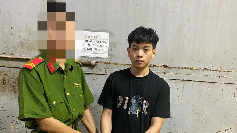 Đối tượng truy nã Vì Văn Khánh bị bắt tại xã Gia Phù, Sơn La. Ảnh: Công an tỉnh Sơn La