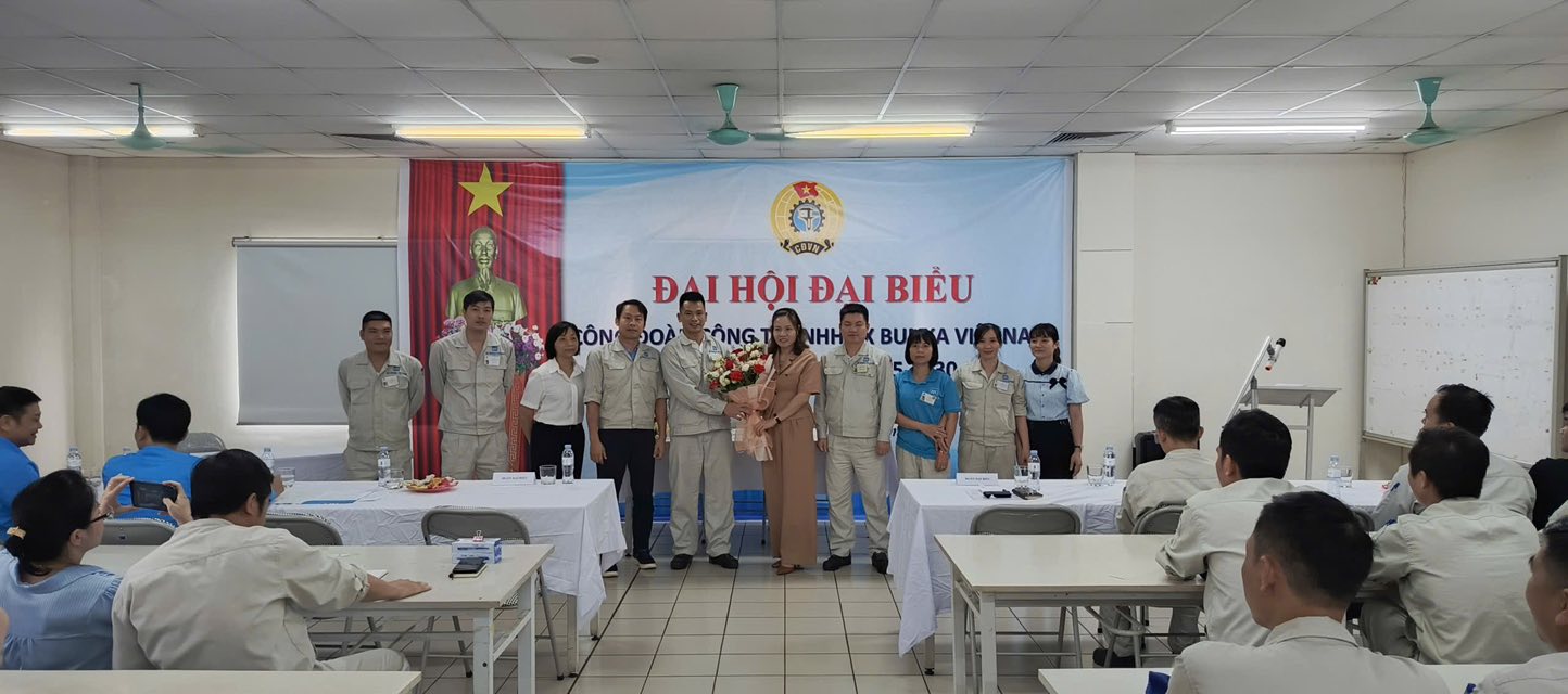 BUNKA 흥옌 버스 터미널 2025-2030 임기 노동조합 대회 개최. 사진: 흥옌 노동조합