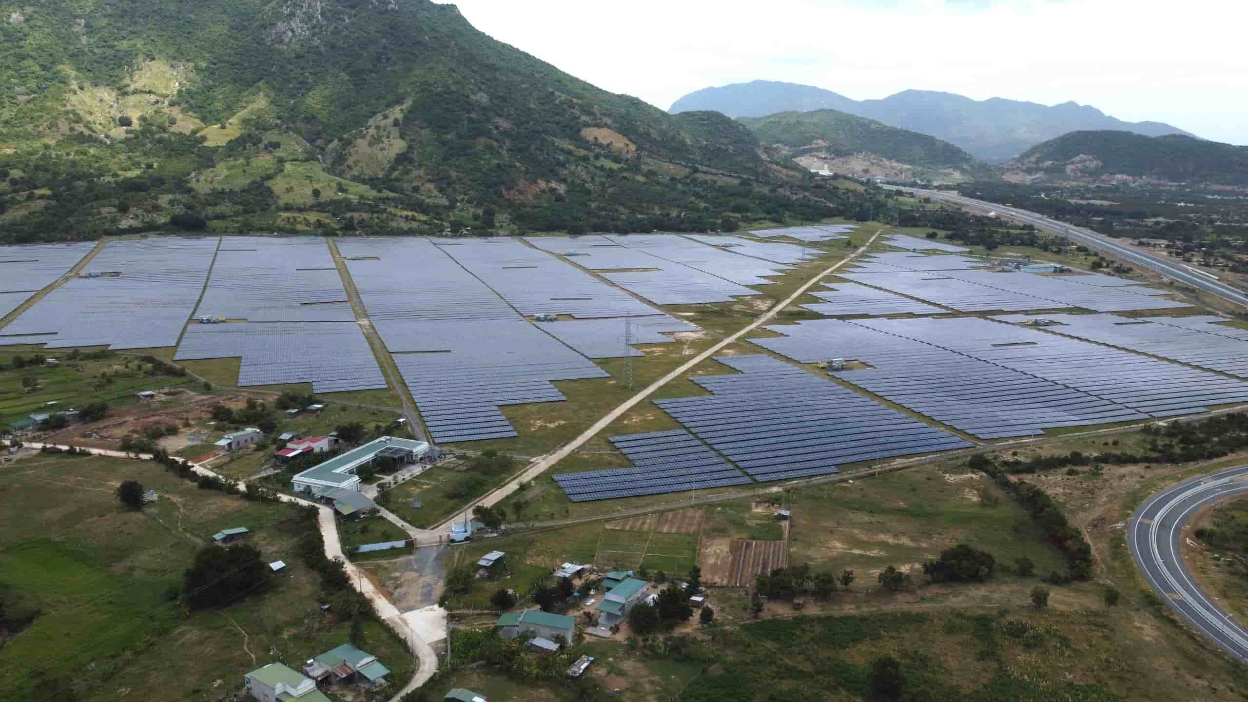 La localite elabore un plan d'ajustement du plan de la province de Khanh Hoa apres la fusion. Photo : Huu Long