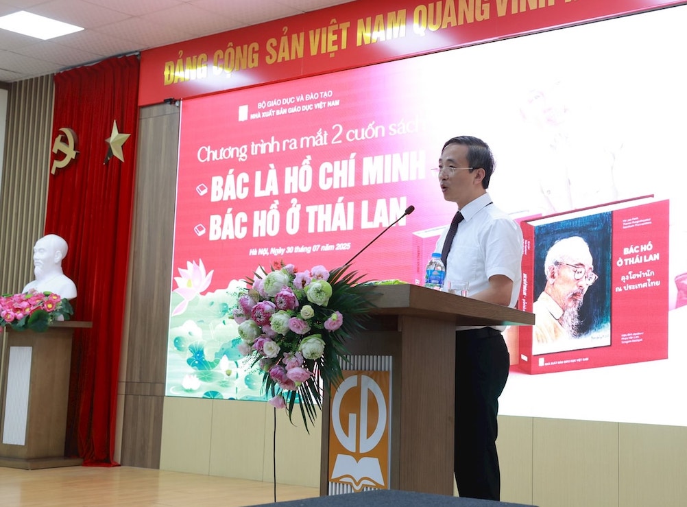 Ong Nguyen Chi Binh, Pho bi thu Dang uy, Pho Tong giam doc NXBGDVN phat bieu tai su kien. Anh: Ban to chuc