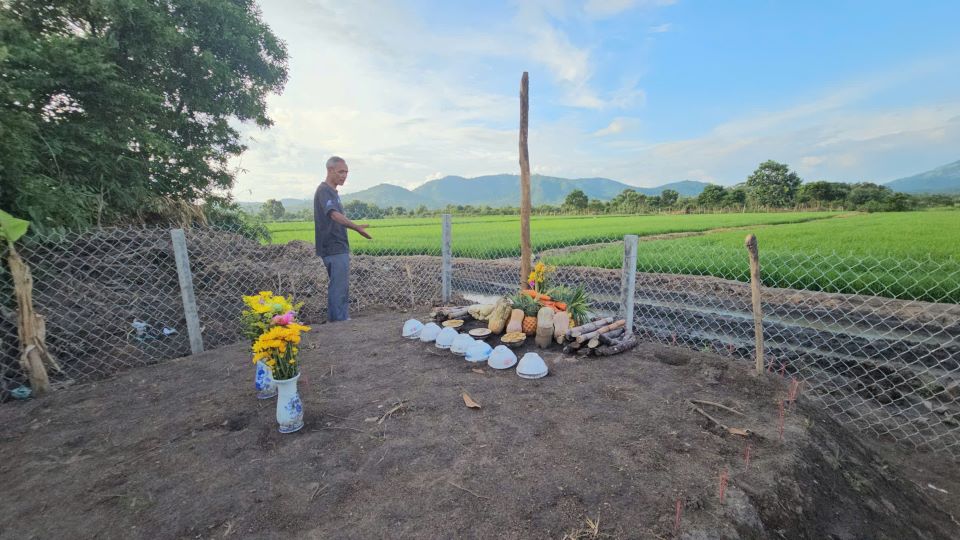 Ma Quoc van chua nguoi noi tiec thuong khi voi Bak Kham ra di. Anh: Y Thanh