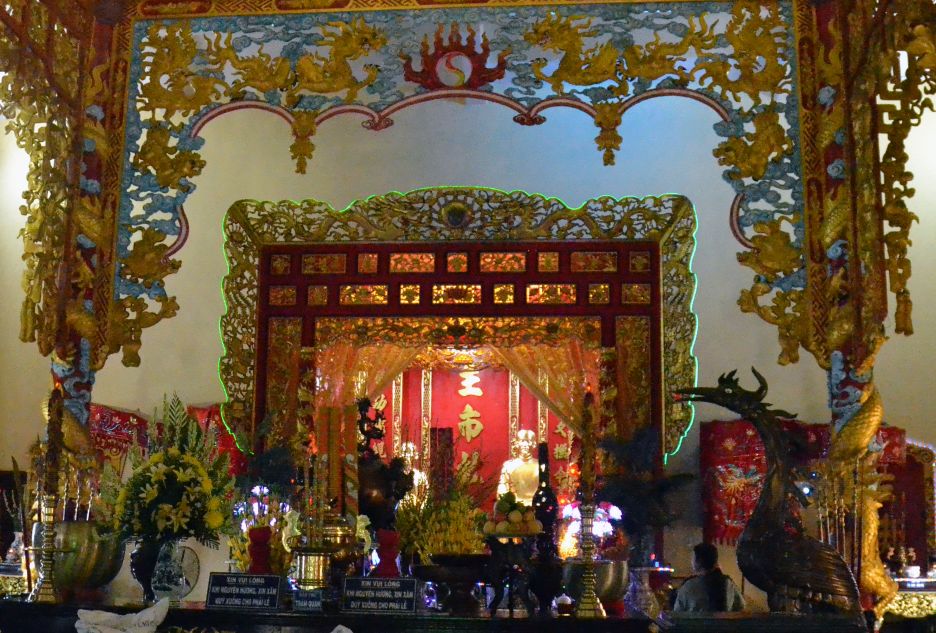Khong gian tho tu ben trong den. Anh: Thanh Mai