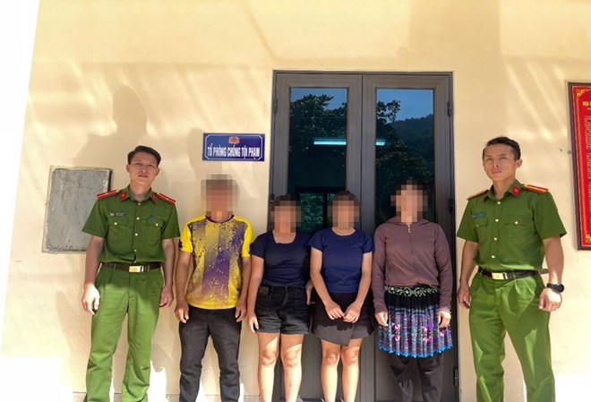 Ngăn vụ 2 nữ sinh lớp 8 ở Lào Cai bị đối tượng trên mạng dụ "bỏ nhà đi làm thuê"