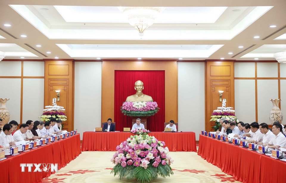 Quang canh buoi lam viec. Anh: Thong Nhat/TTXVN
