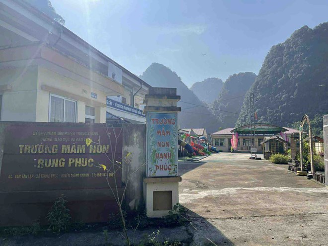 Đá lở lăn vào trường mầm non ở Cao Bằng