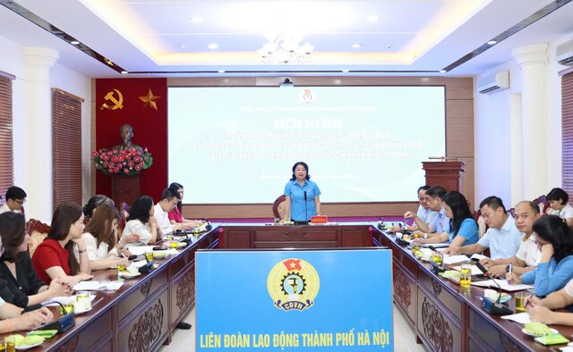 하노이시 노동총연맹은 하노이시 노동총연맹 직속 베트남 공무원 노동조합 산하 노동조합의 임무 및 활동을 조직하고 시행합니다. 사진: Ngoc Anh