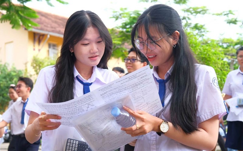 The floor score for Logistics and Supply Chain Management is from 15 points. Photo: Hai Nguyen