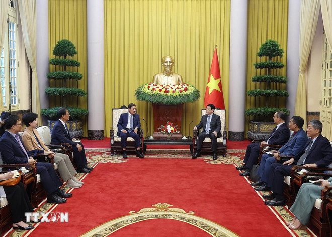 Politburo member and President Luong Cuong received Mr. Park Chang Dal, Special Envoy of the President of the Republic of Korea. Photo: VNA