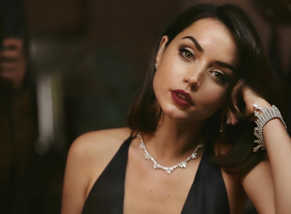Ve dep quyen ru cua Ana de Armas. Anh: Phim No Time To Die