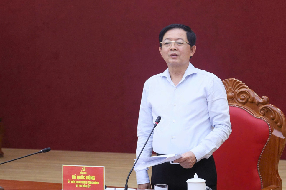 Bi thu Tinh uy Gia Lai Ho Quoc Dung phat bieu tai cuoc hop danh gia ket qua thuc hien chuong trinh xoa nha tam, nha dot nat. Anh: Thanh Thanh