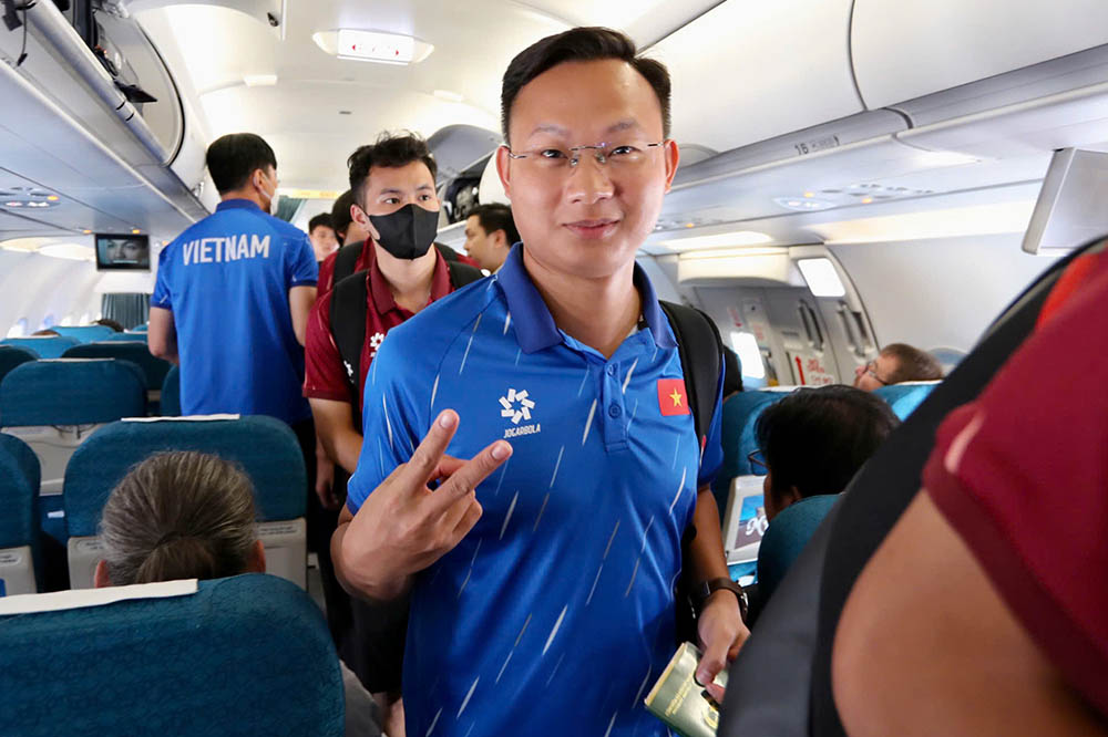 Doctor Nguyen Truong An of U23 Vietnam. Photo: Huu Pham