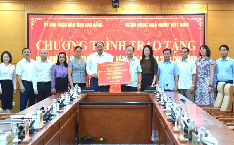 Cao Bang province has just received additional resources to eliminate temporary houses for people. Photo: The Hien