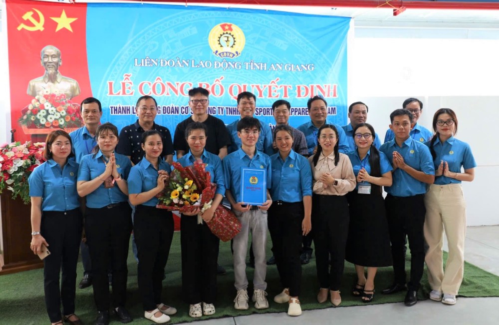 502명의 조합원을 가진 Sportline Apparel 베트남 유한책임회사 노동조합 설립. 사진: 쑤언니