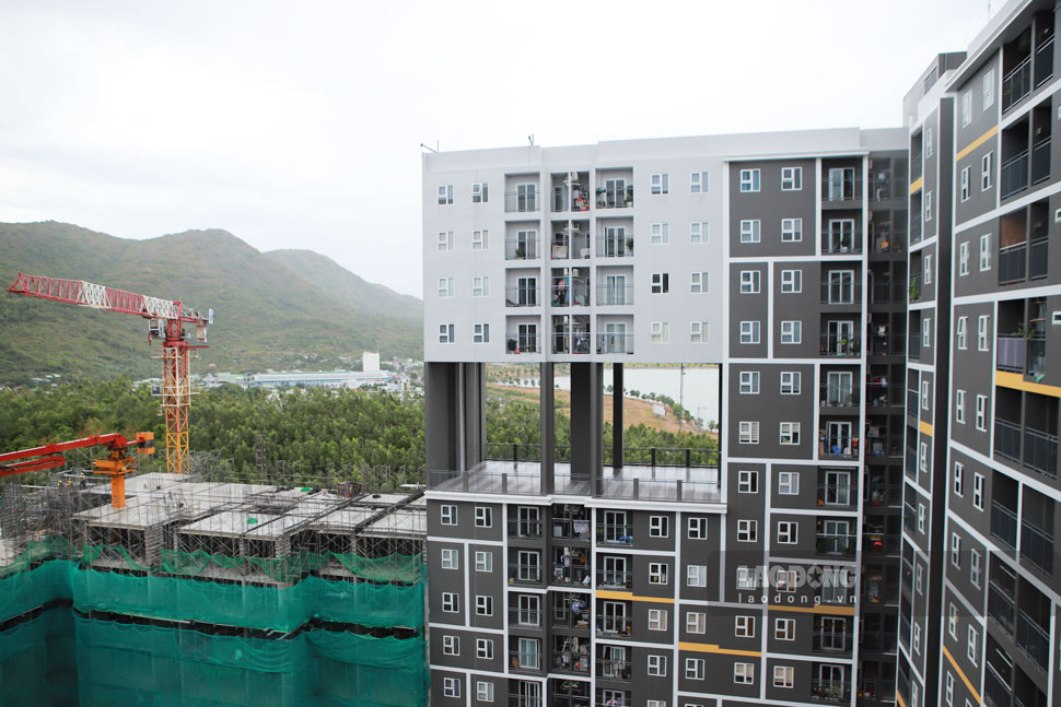 El proyecto de vivienda social Tan Dai Minh 2 - Lamer 2 (barrio de Quy Nhon Nam Gia Lai) esta en construccion. Foto: Hoai Phuong