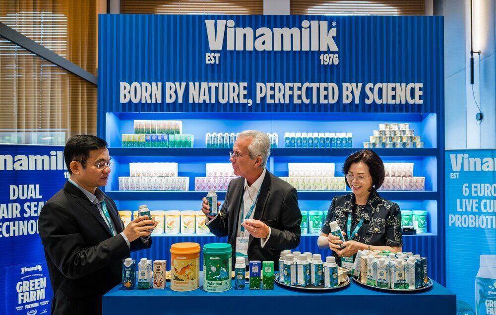 Vinamilk gioi thieu nhieu san pham moi voi cac ung dung cong nghe dot pha tai tai Hoi nghi Sua Toan cau 2025. Anh: An Minh