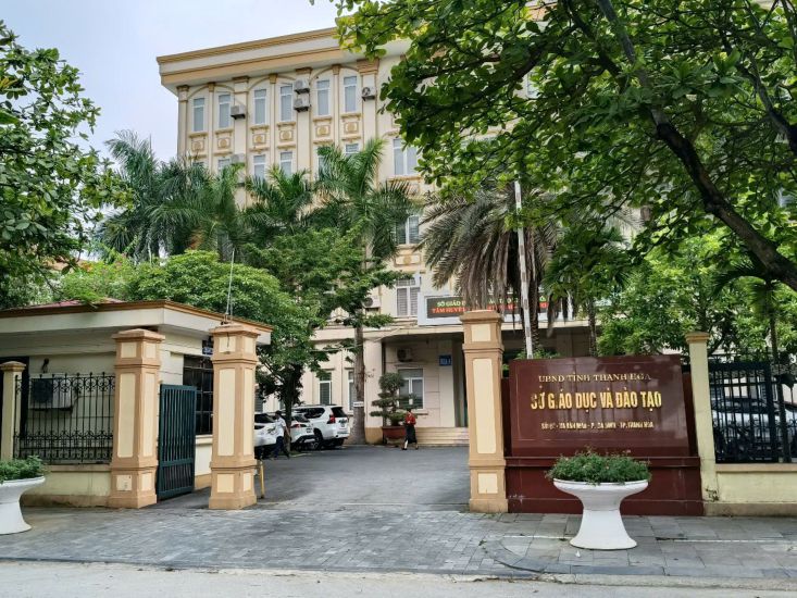 Thanh Hoa성 교육훈련부는 관할 지역 고등학교에서 근무하는 행정 직원의 건의 사항을 접수했으며 해결책을 찾기 위해 성 인민위원회에 보고할 예정입니다. 사진: Quach Du