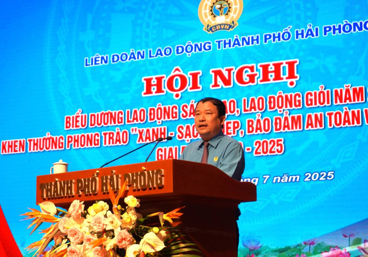 Chu tich LDLD TP Hai Phong Nguyen Anh Tuan phat bieu tai hoi nghi. Ảnh: Mai Dung