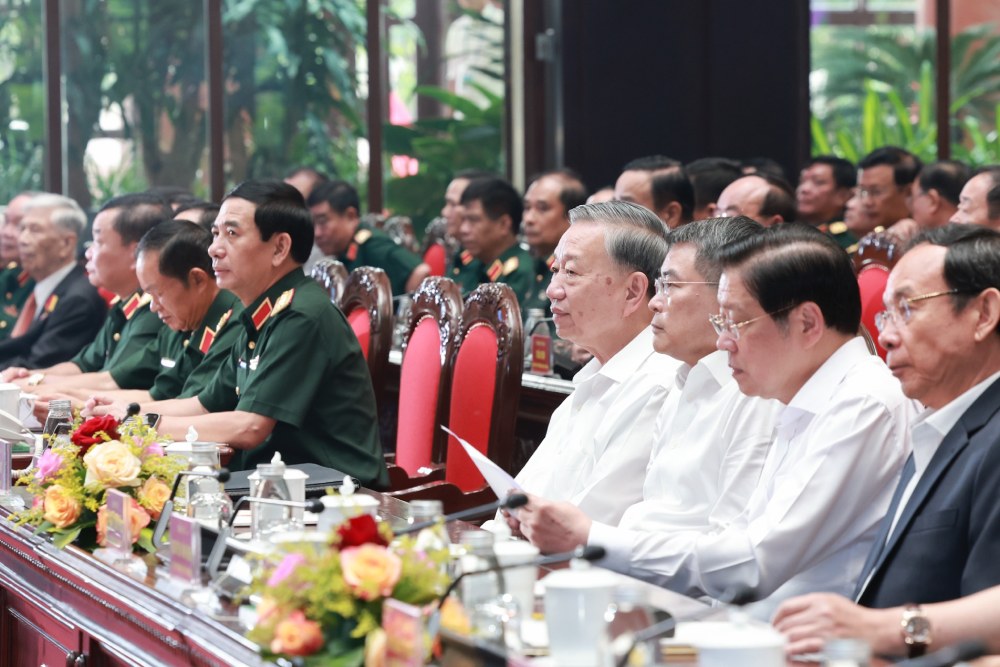 Tong Bi thu To Lam cung lanh dao Dang, Nha nuoc du chuong trinh. Anh: Hai Nguyen