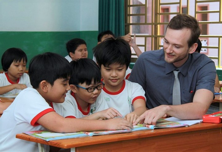 Les travailleurs etrangers beneficient de regimes d'assurance sociale similaires a ceux des travailleurs vietnamiens. Photo : BHXH Vietnam