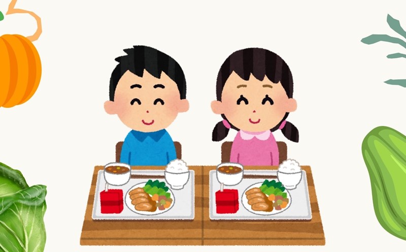 People with weak kidneys should not eat too much salt to avoid overloading their kidneys. Graphic photo: Huong Son